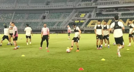 Persebaya Waspadai Madura United di Derbi Suramadu