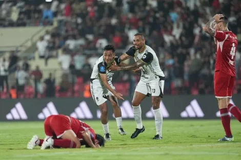 Ekspresi kegembiraan para pemain Persija Jakarta setelah berhasil membobol gawang tuan rumah Persijap Jepara dalam laga uji coba di Stadion Gelora Bumi Kartini.